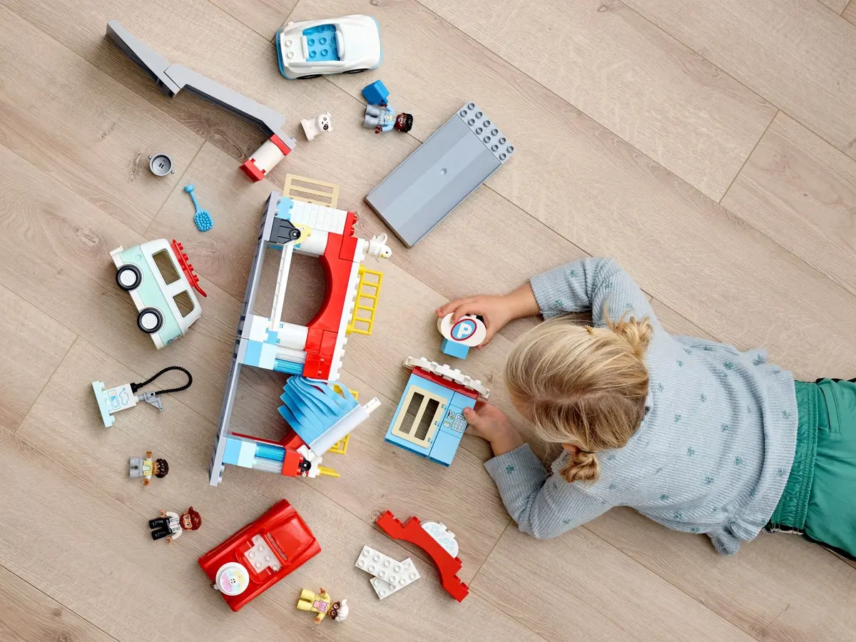 LEGO DUPLO 10948 Parking Garage and Car Wash set, image 4
