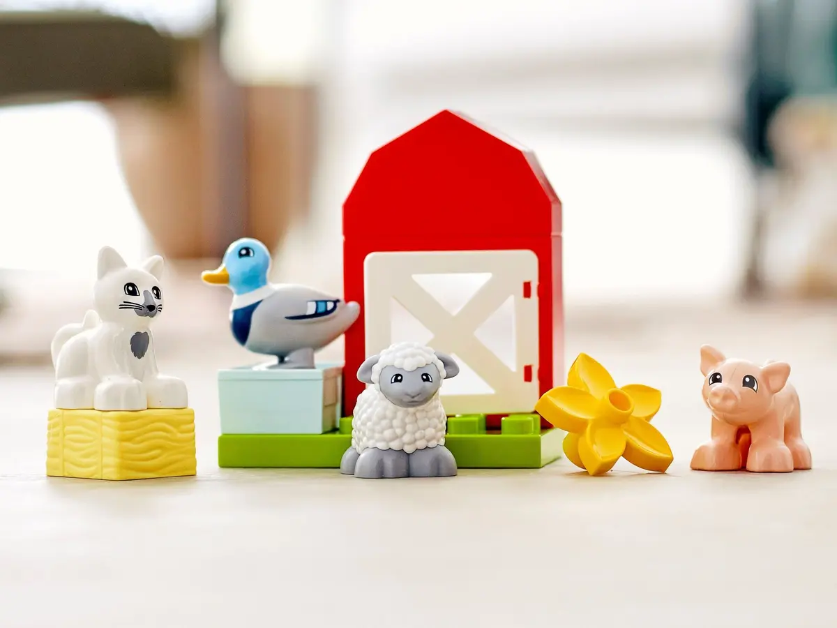 LEGO DUPLO 10949 Farm Animal Care set, image 6