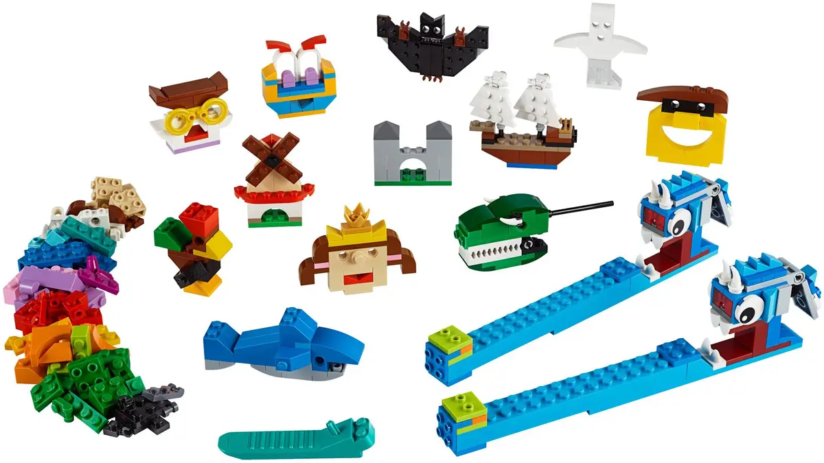 LEGO Classic 11009 Bricks and Lights set