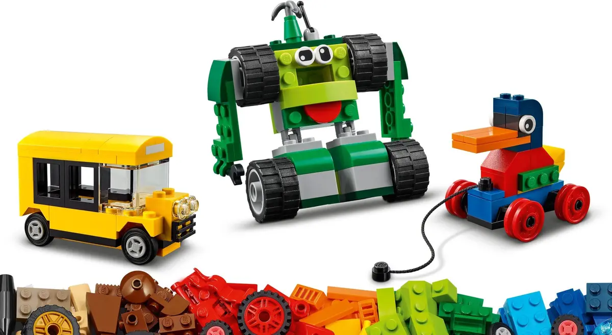 LEGO Classic 11014 Bricks and Wheels set, image 4