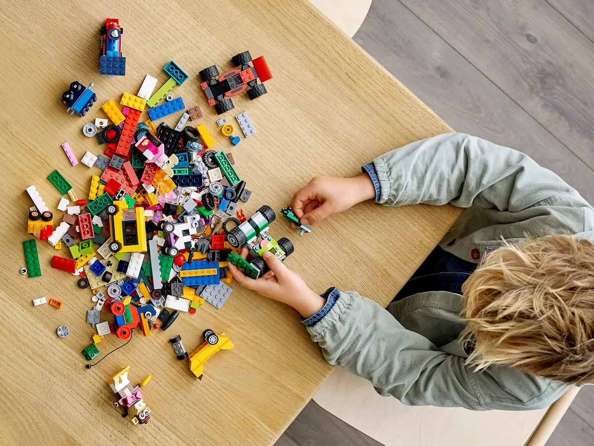 LEGO Classic 11014 Bricks and Wheels set, image 8