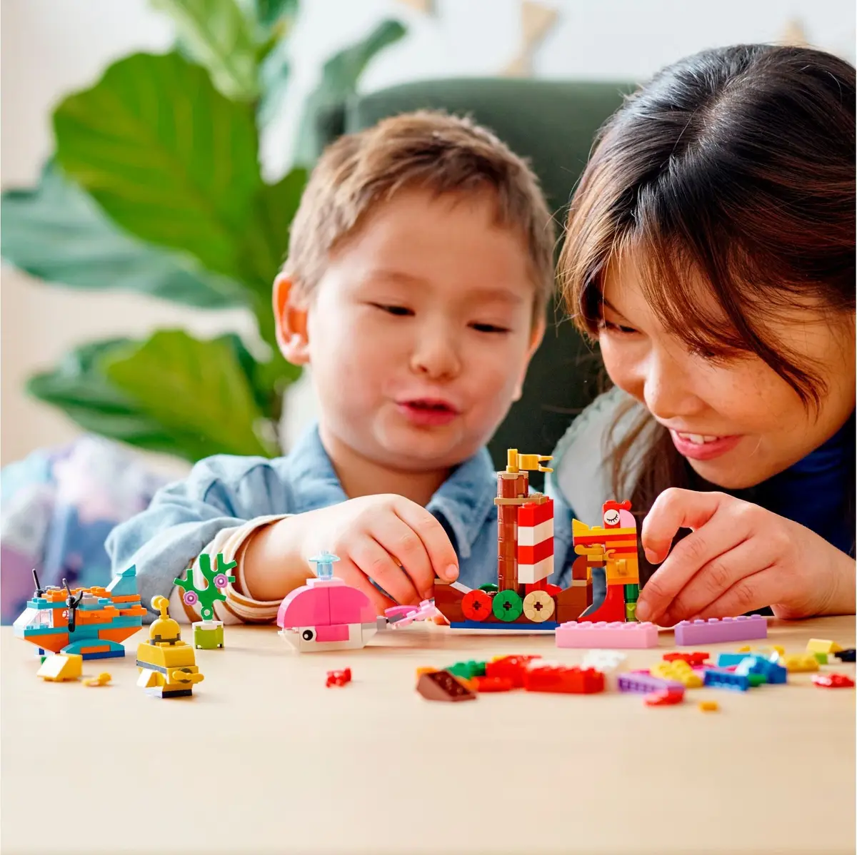 LEGO Classic 11018 Creative Ocean Fun set, image 5