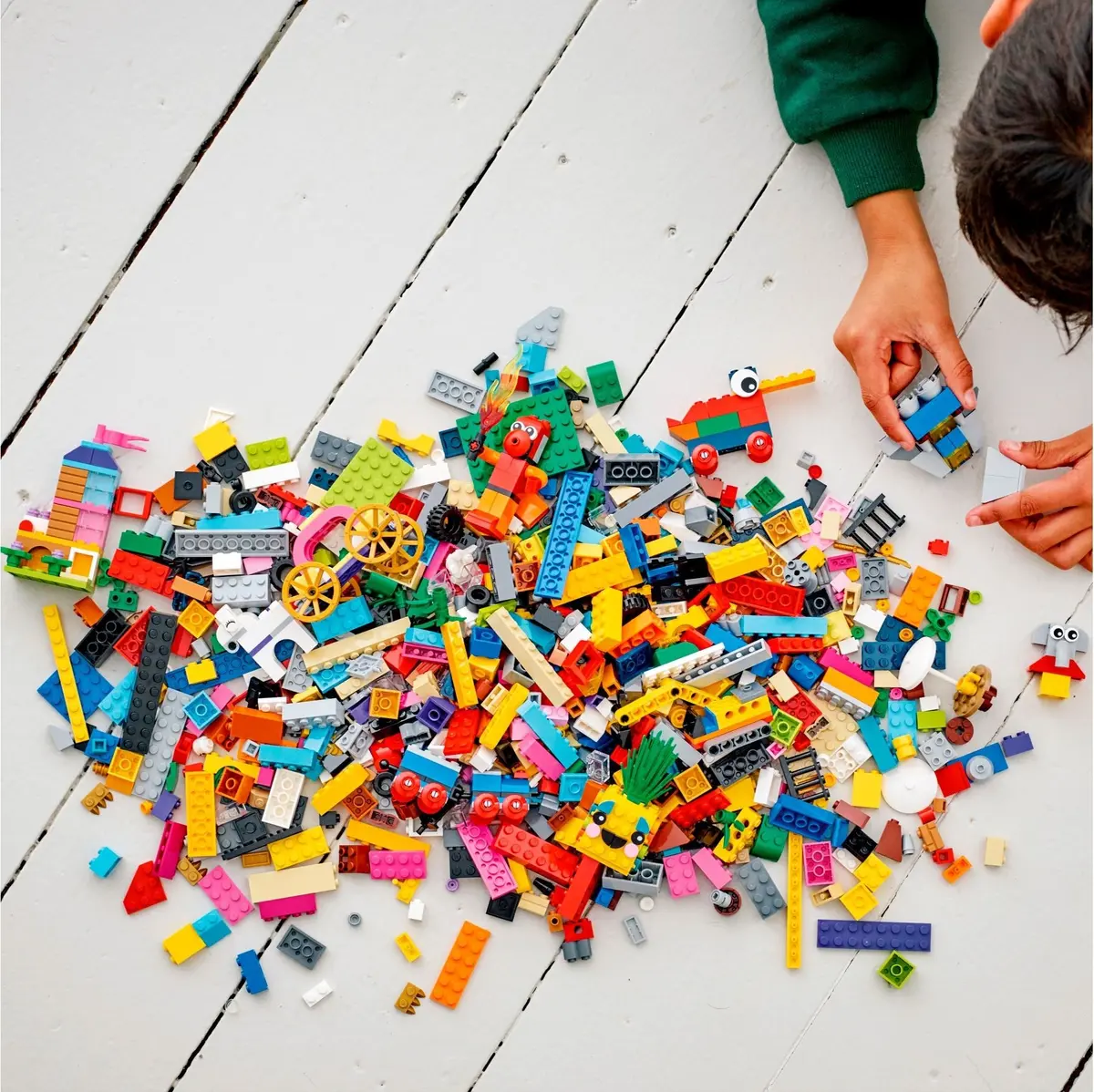 LEGO Classic 11021 90 Years of Play set, image 8