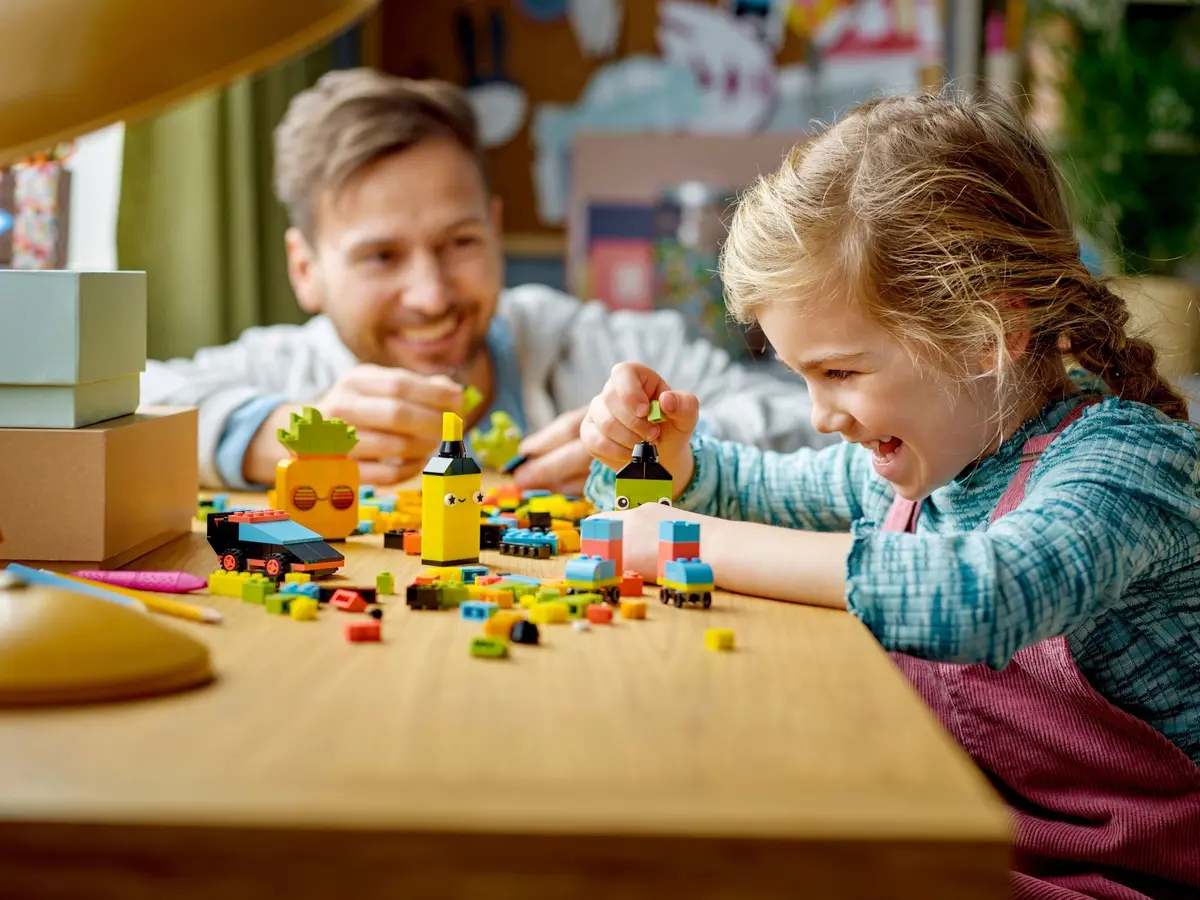 LEGO Classic 11027 Creative Neon Fun set, image 3