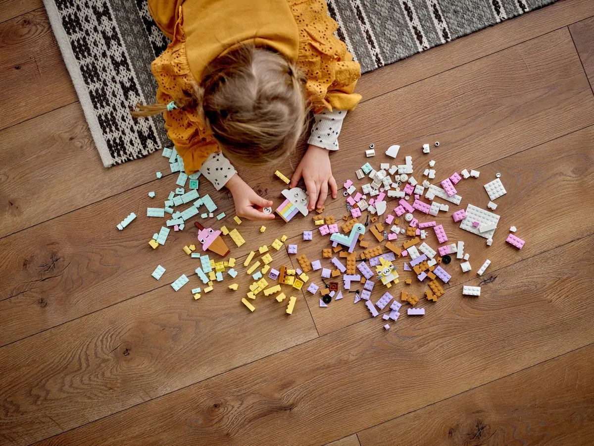 LEGO Classic 11028 Creative Pastel Fun set, image 12