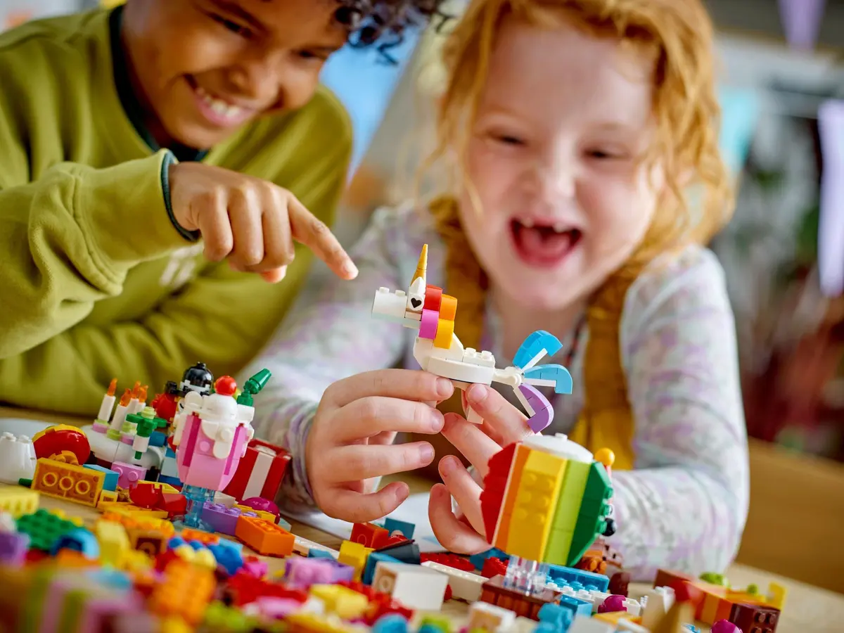 LEGO Classic 11029 Creative Party Box set, image 3