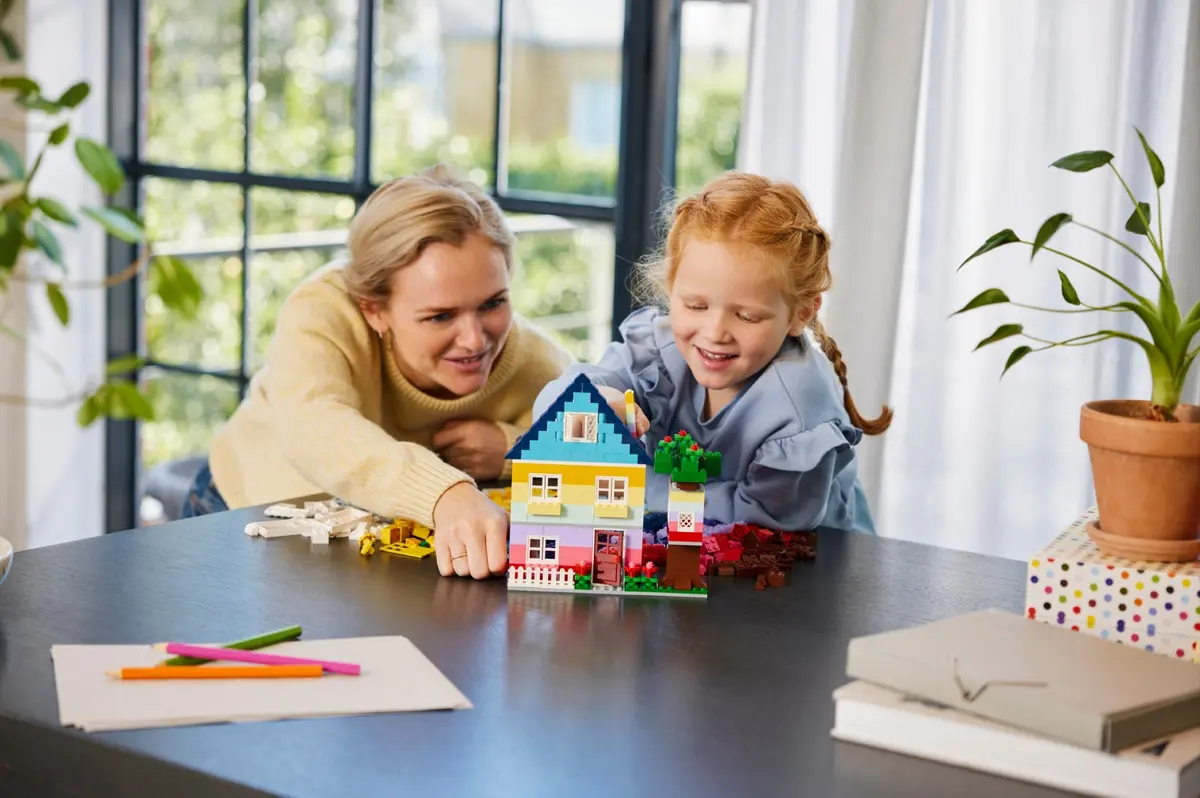 LEGO Classic 11035 Creative Houses set, image 5
