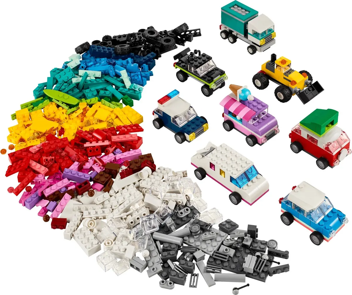 LEGO Classic 11036 Creative Vehicles set