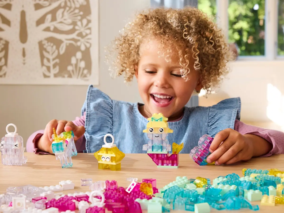 LEGO Classic 11040 Magical Transparent Box set, image 6
