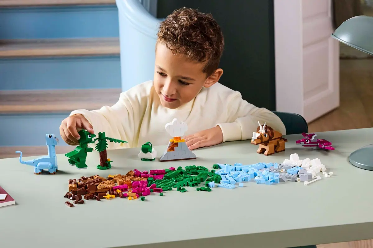 LEGO Classic 11041 Creative Dinosaurs set, image 4