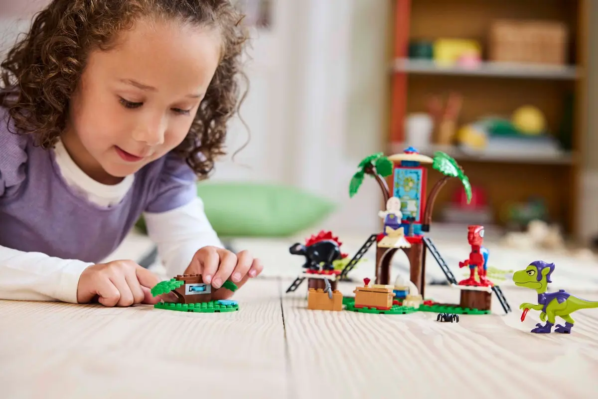 LEGO Marvel Super Heroes 11200 Spidey and Gobby's Raptor Battle at Tree House HQ set, image 4
