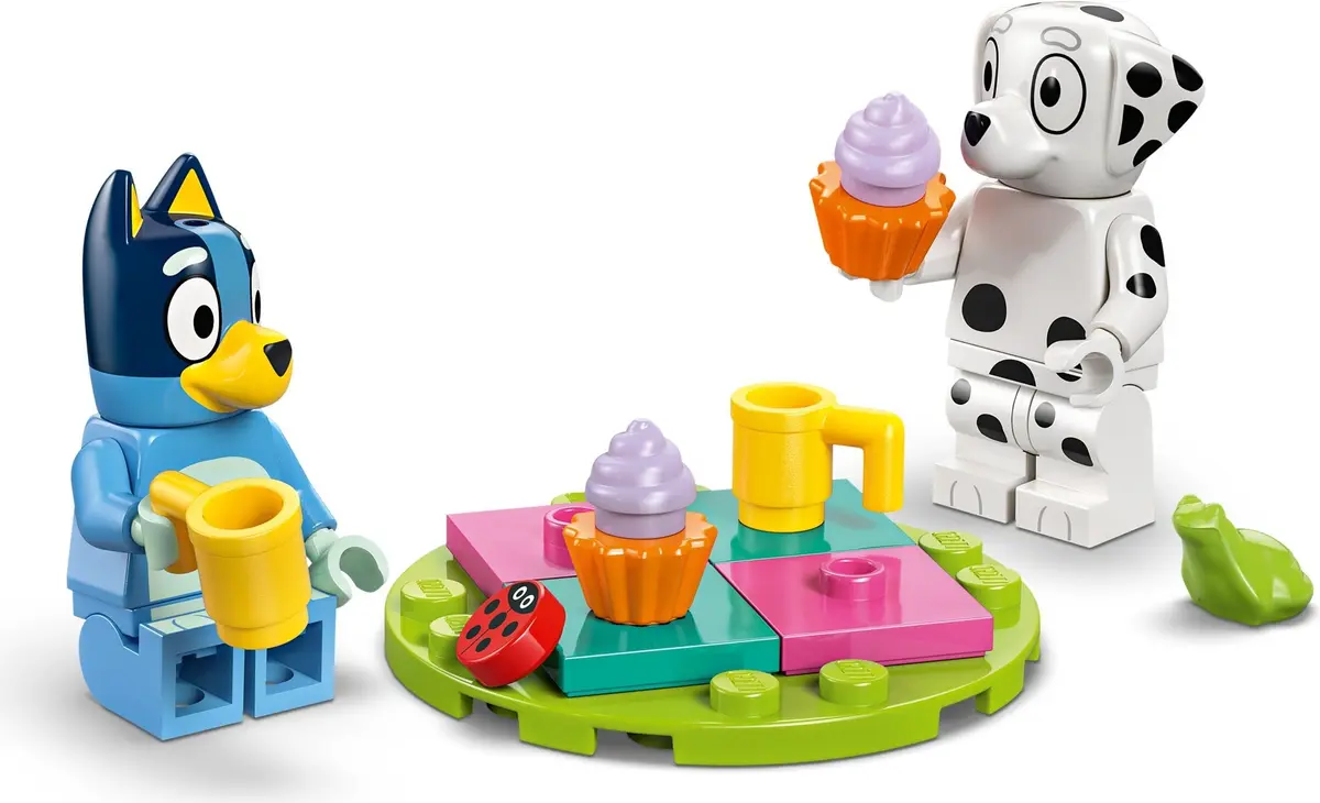 LEGO Bluey 11201 Playground Fun with Bluey and Chloe set, image 10