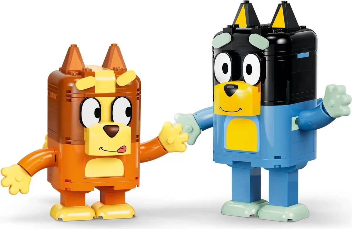 LEGO Bluey 11217 Brick-Built Bluey Family set, image 11