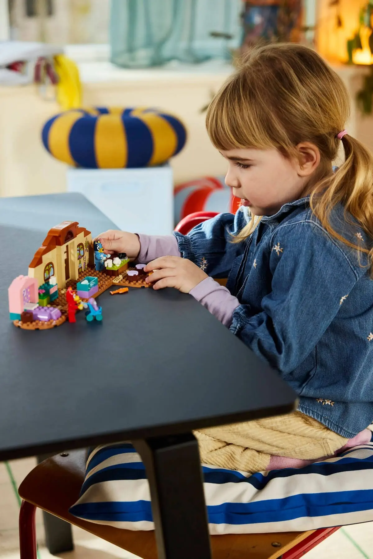 LEGO Bluey 11221 School with Rusty and Bluey set, image 7