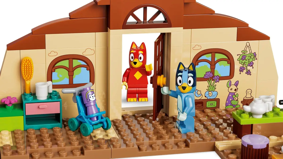 LEGO Bluey 11221 School with Rusty and Bluey set, image 13