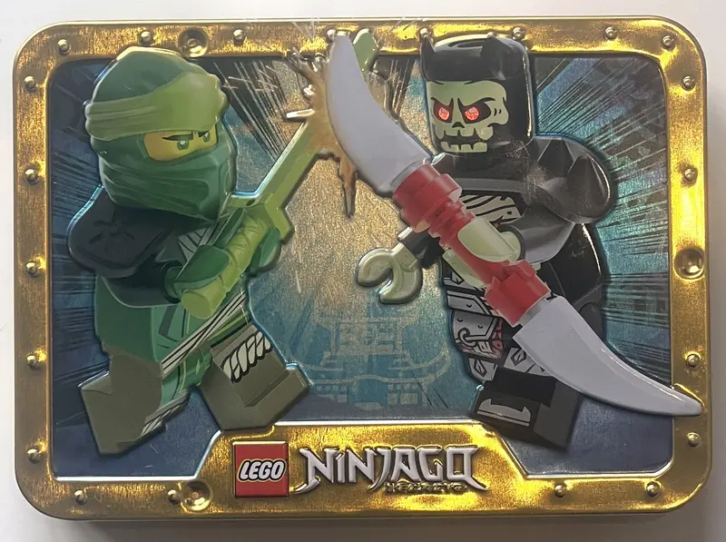 LEGO Ninjago 112325 Lloyd vs. Bone Warrior set