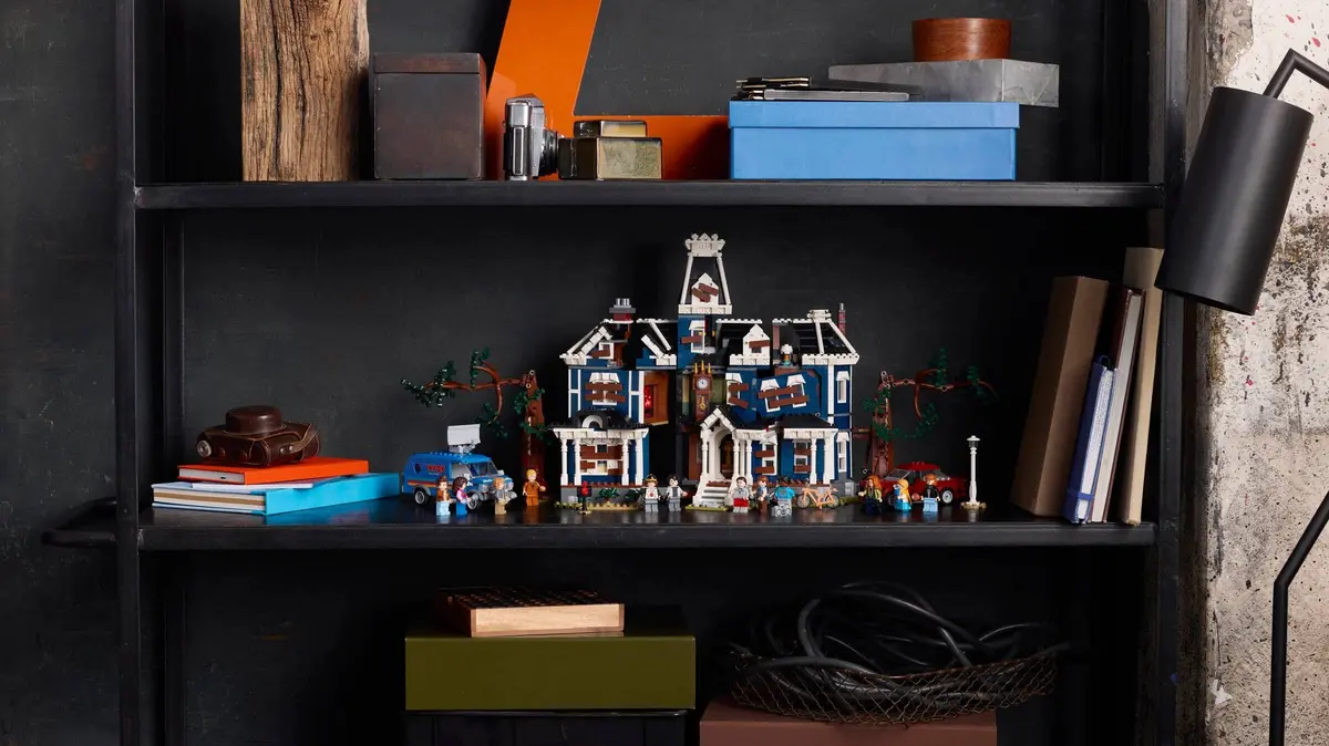 LEGO Icons 11370 Stranger Things: The Creel House set, image 11