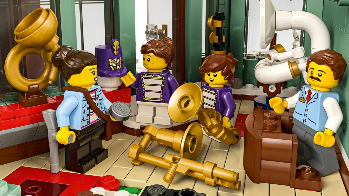 LEGO Icons 11371 Shopping Street set, image 20