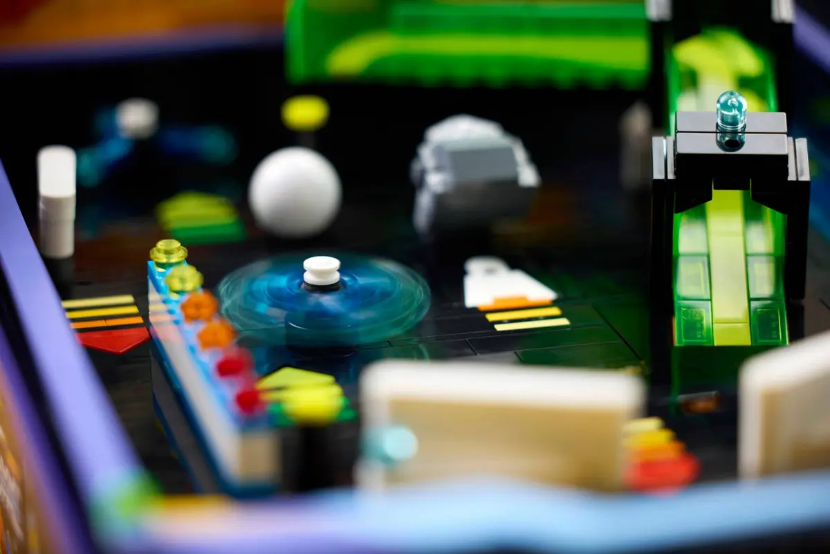LEGO Icons 11374 Arcade Pinball Machine set, image 8