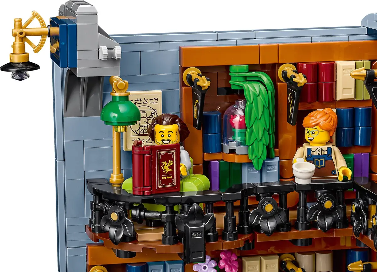 LEGO Icons 11379 Bookshop: Book Nook set, image 22