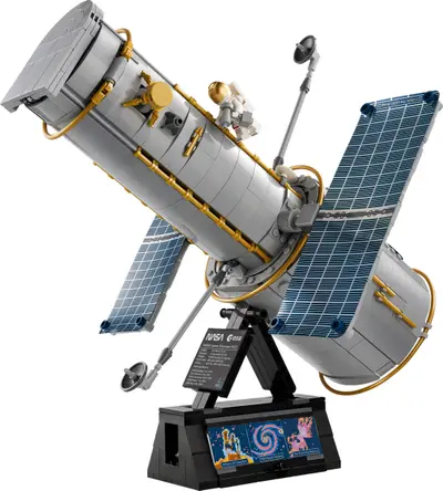 LEGO Icons 11382 Hubble Space Telescope set