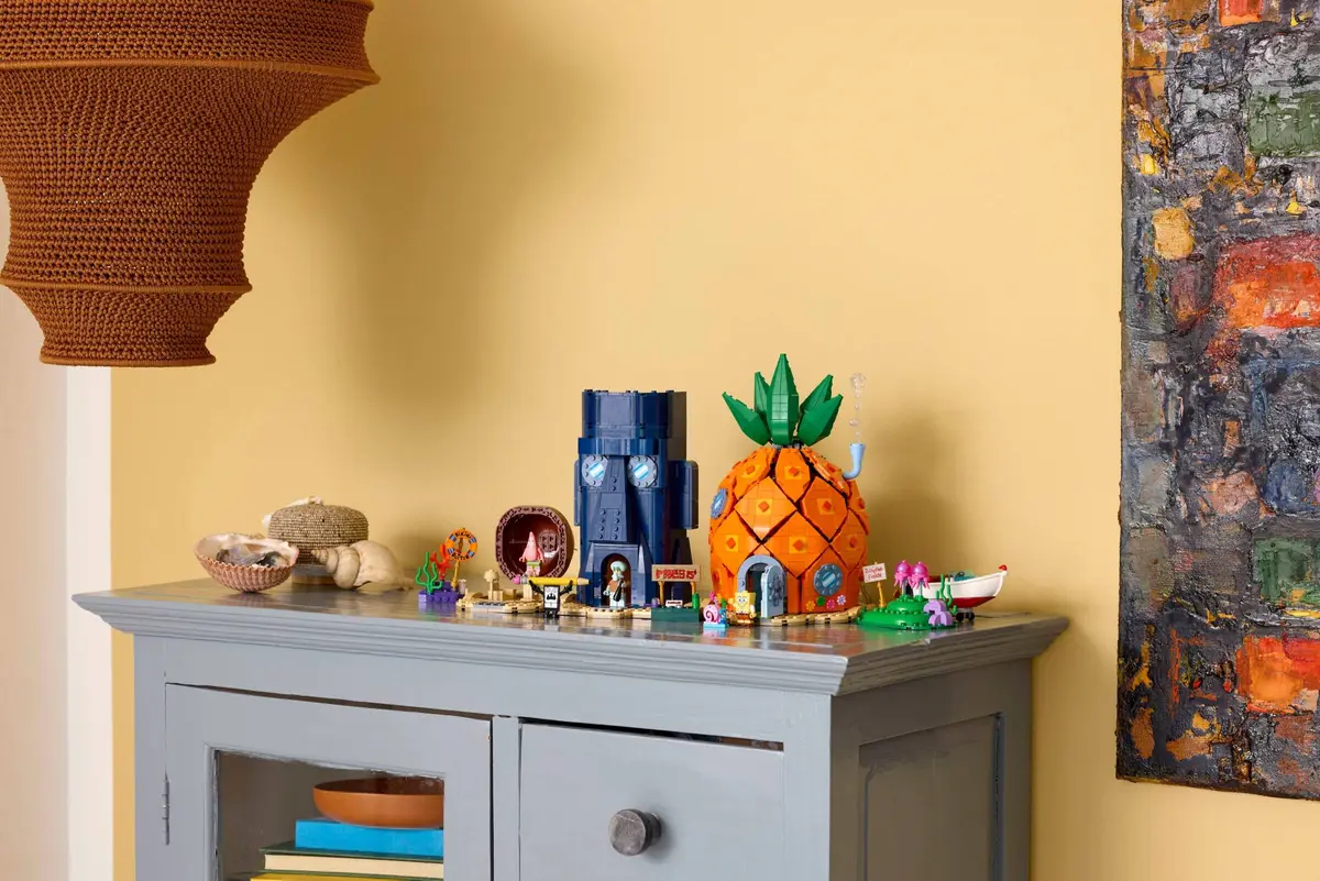 LEGO Icons 11386 SpongeBob SquarePants: Bikini Bottom set, image 13