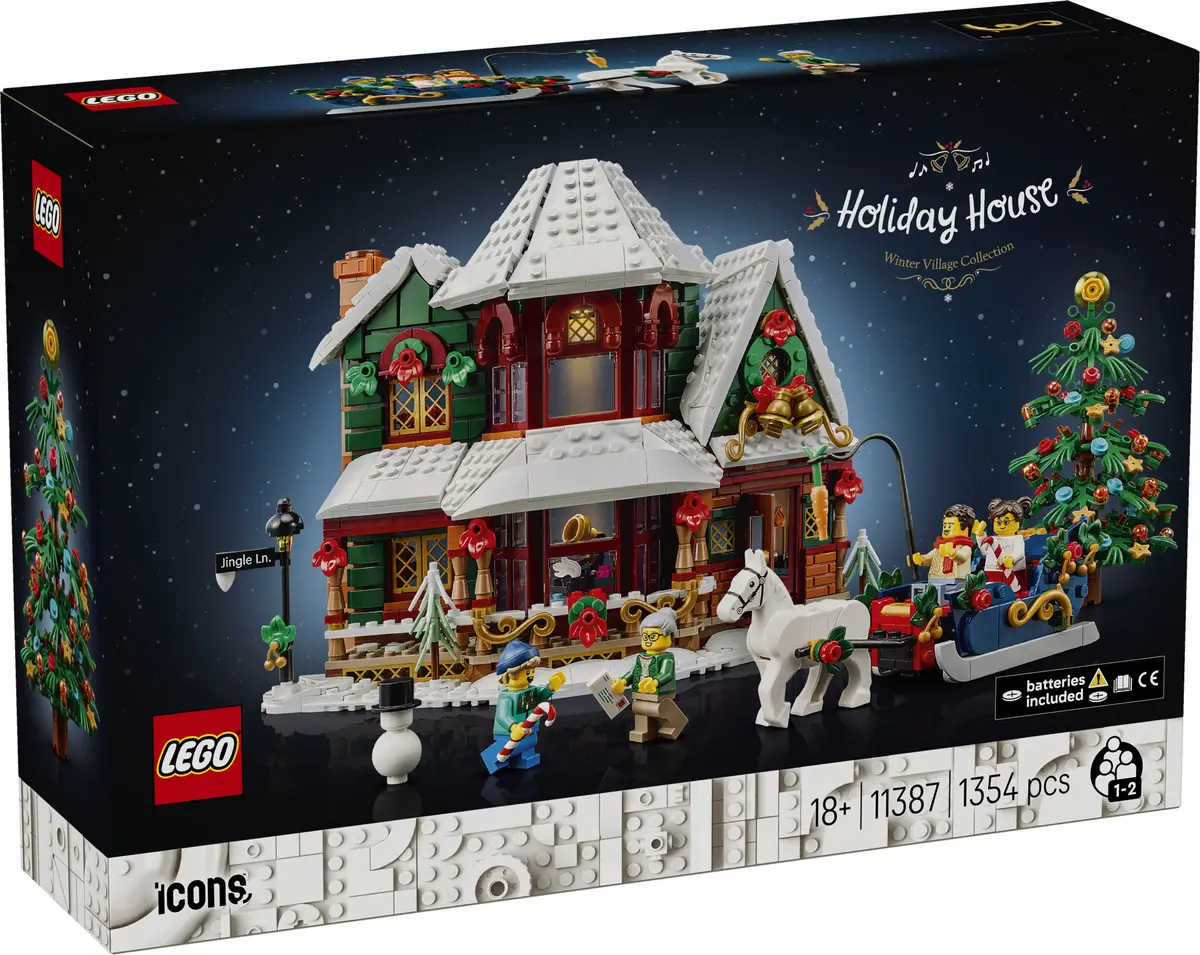 LEGO Icons 11387 Holiday House set, image 2