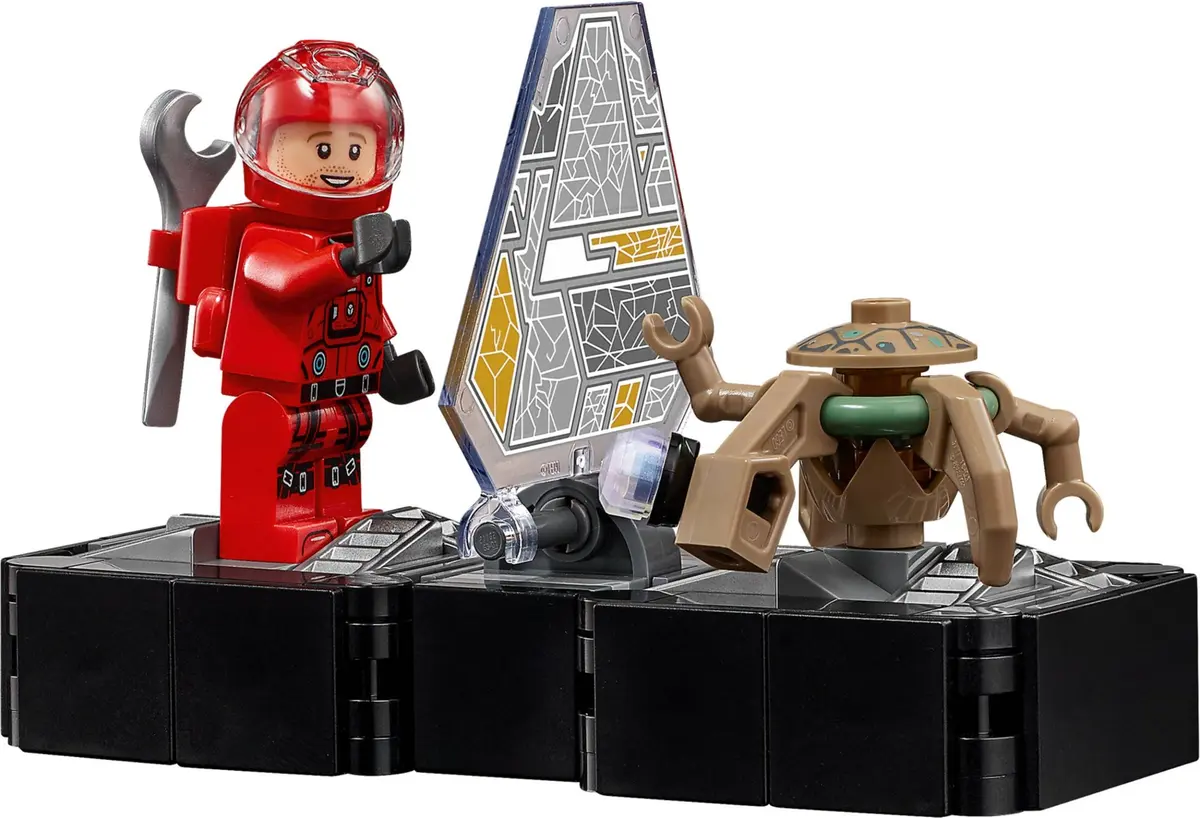 LEGO Icons 11389 Project Hail Mary set, image 11