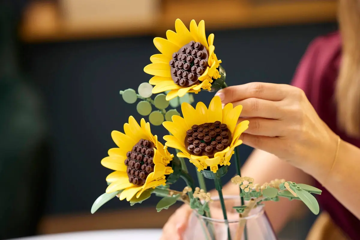 LEGO Botanicals 11502 Sunflower Bouquet set, image 8