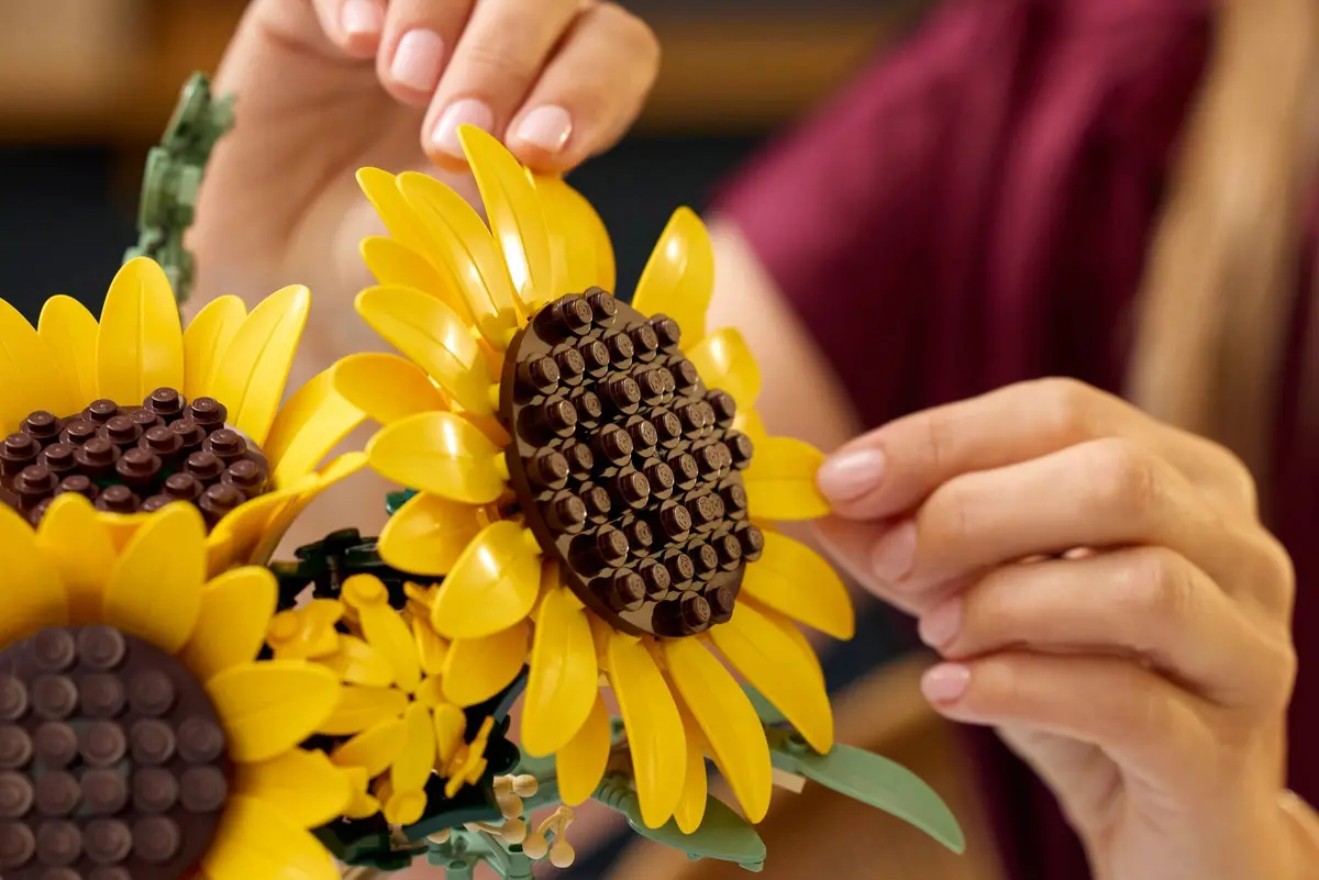 LEGO Botanicals 11502 Sunflower Bouquet set, image 9