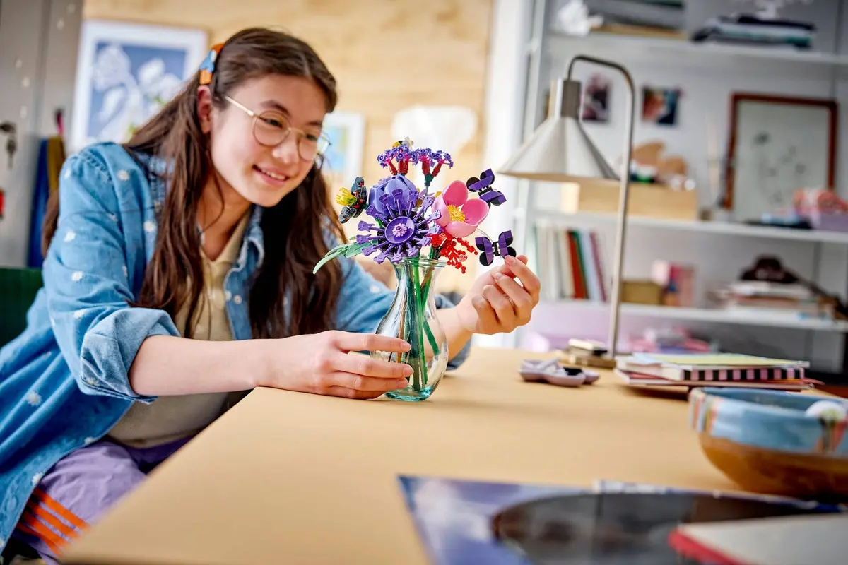 LEGO Botanicals 11507 Olivia Rodrigo's Flower Bouquet set, image 5