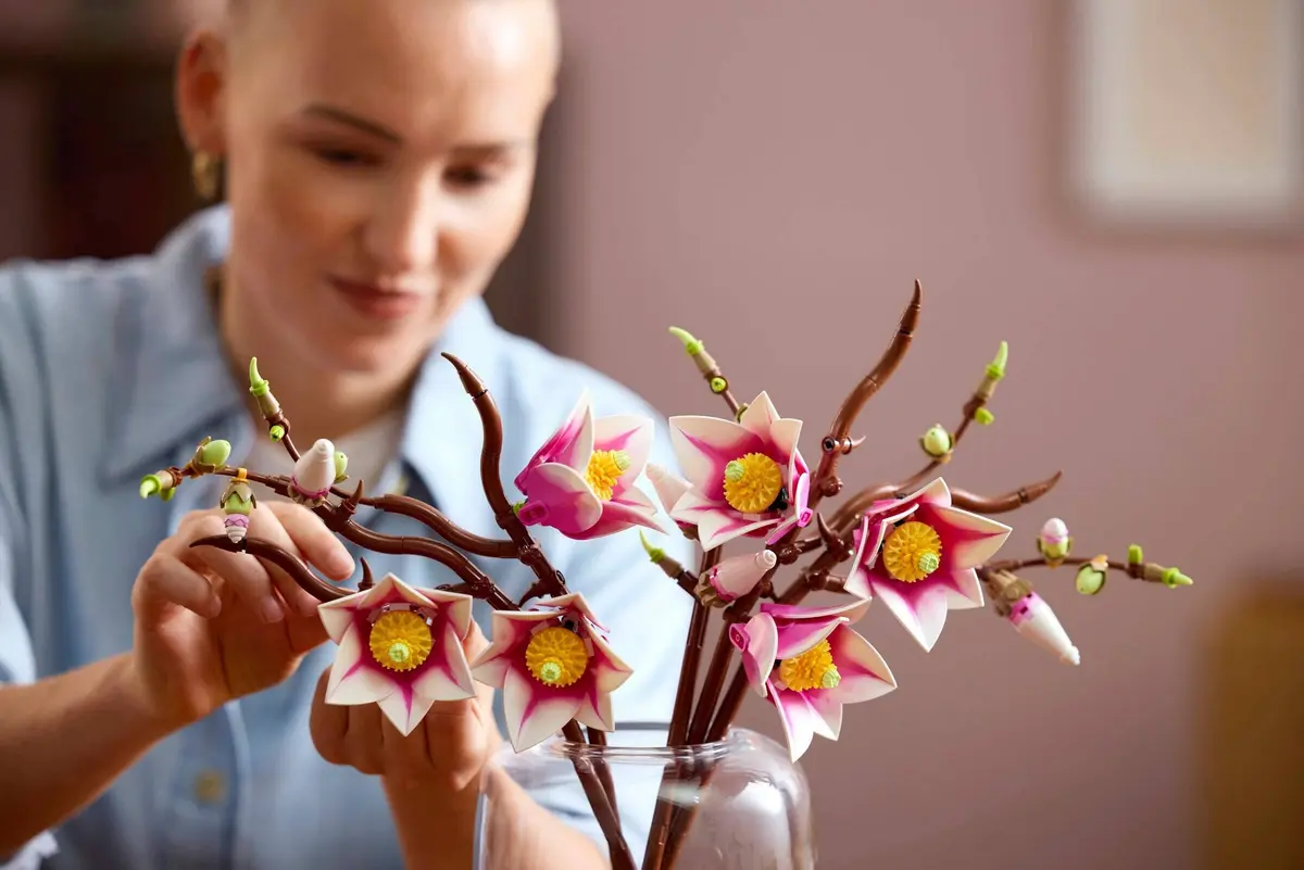 LEGO Botanicals 11510 Magnolia Branches set, image 11