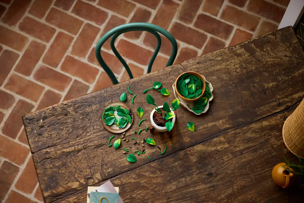 LEGO Botanicals 11512 Hanging Golden Pothos set, image 6