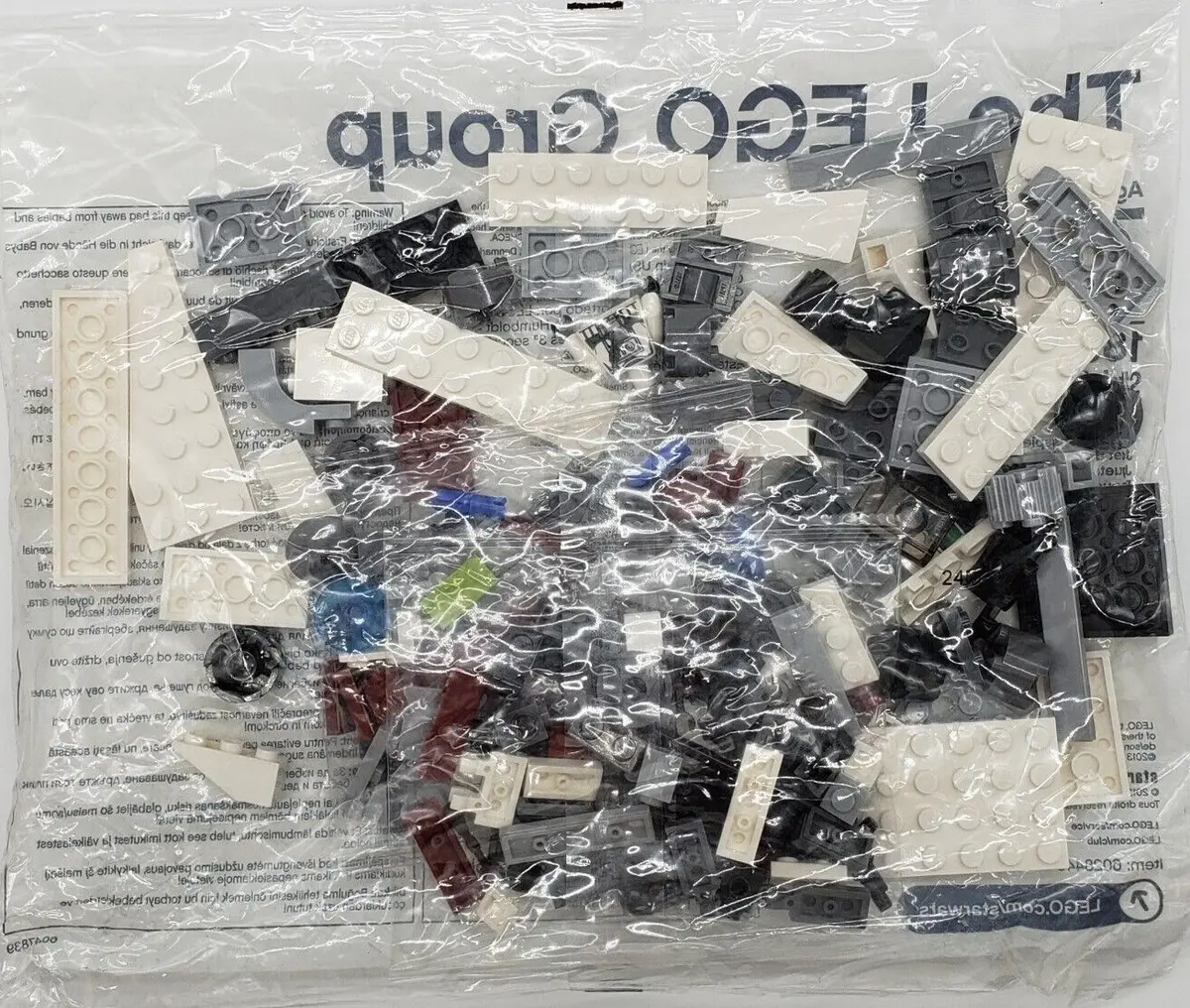 LEGO Star Wars 11905 Brickmaster Star Wars: Battle for the Stolen Crystals parts set, image 2