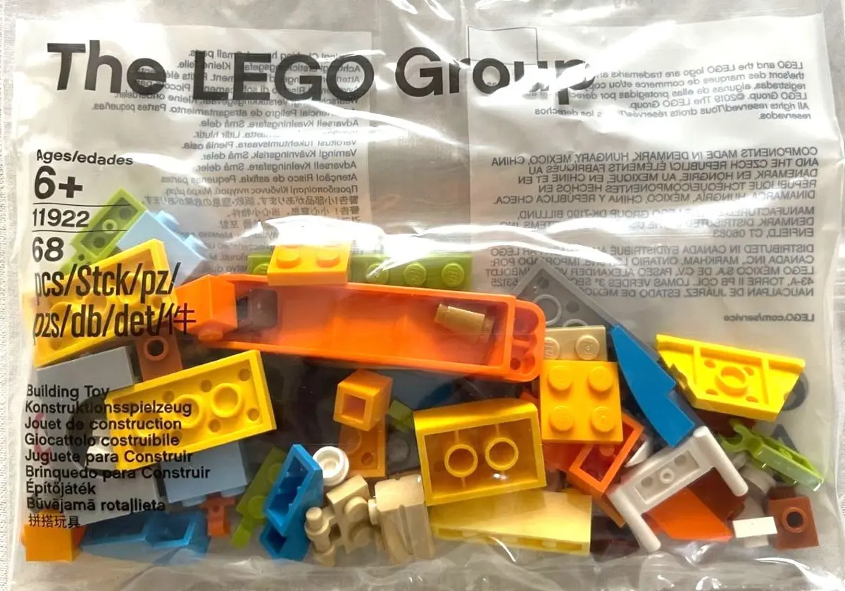 LEGO Miscellaneous 11922 The Book of Bedtime Builds parts set
