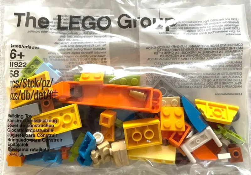 LEGO Miscellaneous 11922 The Book of Bedtime Builds parts set
