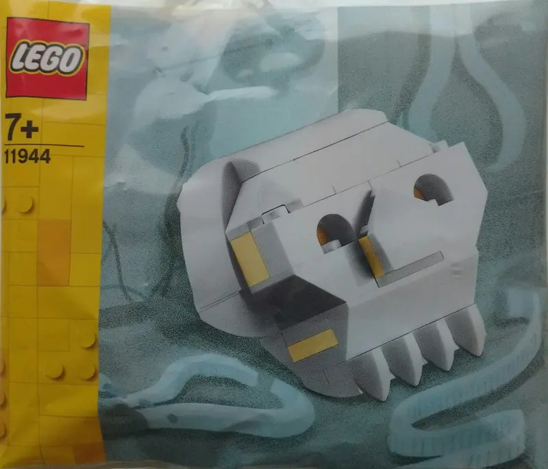 LEGO Creator 11944 Skull set