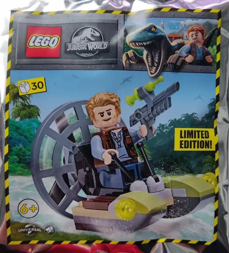LEGO Jurassic World 122220 Owen with Airboat set