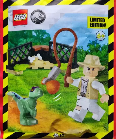 LEGO Jurassic World 122409 Robert Muldoon and Raptor set