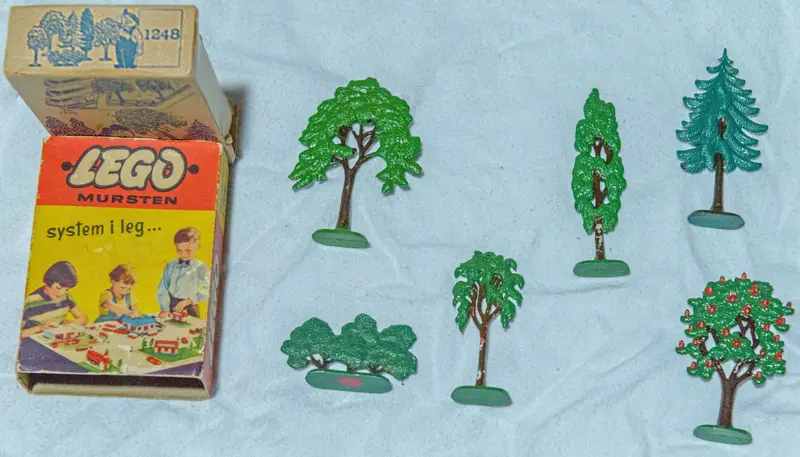 LEGO System 1248 Painted Trees and Bushes set