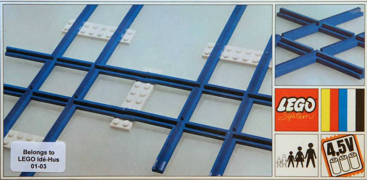 LEGO Trains 155 2 Cross Rails, 8 Straight Tracks, 4 Base Plates set