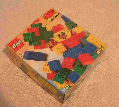 LEGO DUPLO 1861 Box of Bricks set