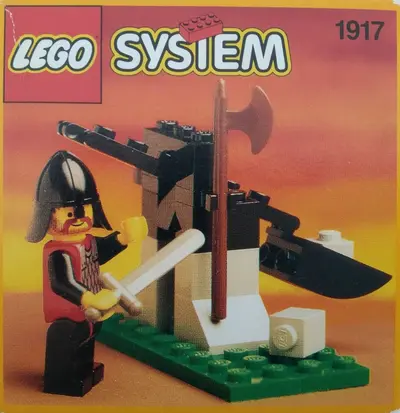LEGO Castle 1917 King's Catapult set