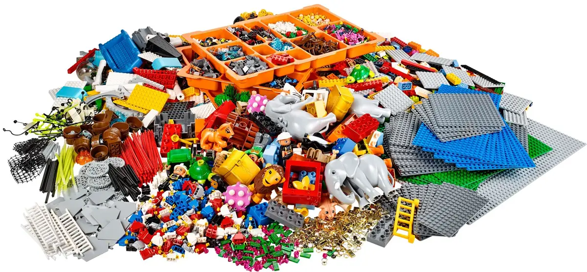 LEGO Serious Play 2000430 Identity and Landscape Kit set