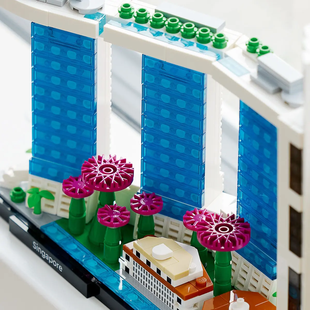 LEGO Architecture 21057 Singapore set, image 5