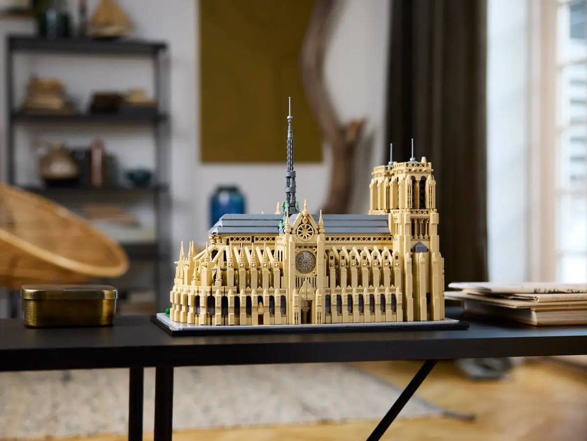 LEGO Architecture 21061 Notre-Dame de Paris set, image 13