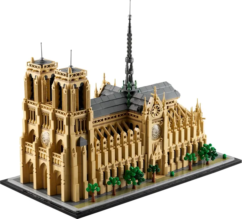 LEGO Architecture 21061 Notre-Dame de Paris set
