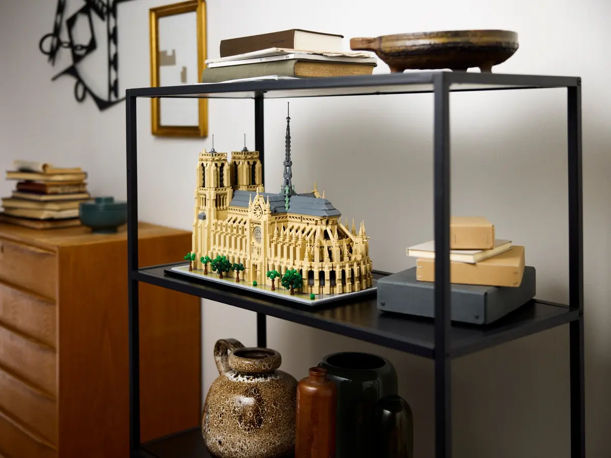 LEGO Architecture 21061 Notre-Dame de Paris set, image 12