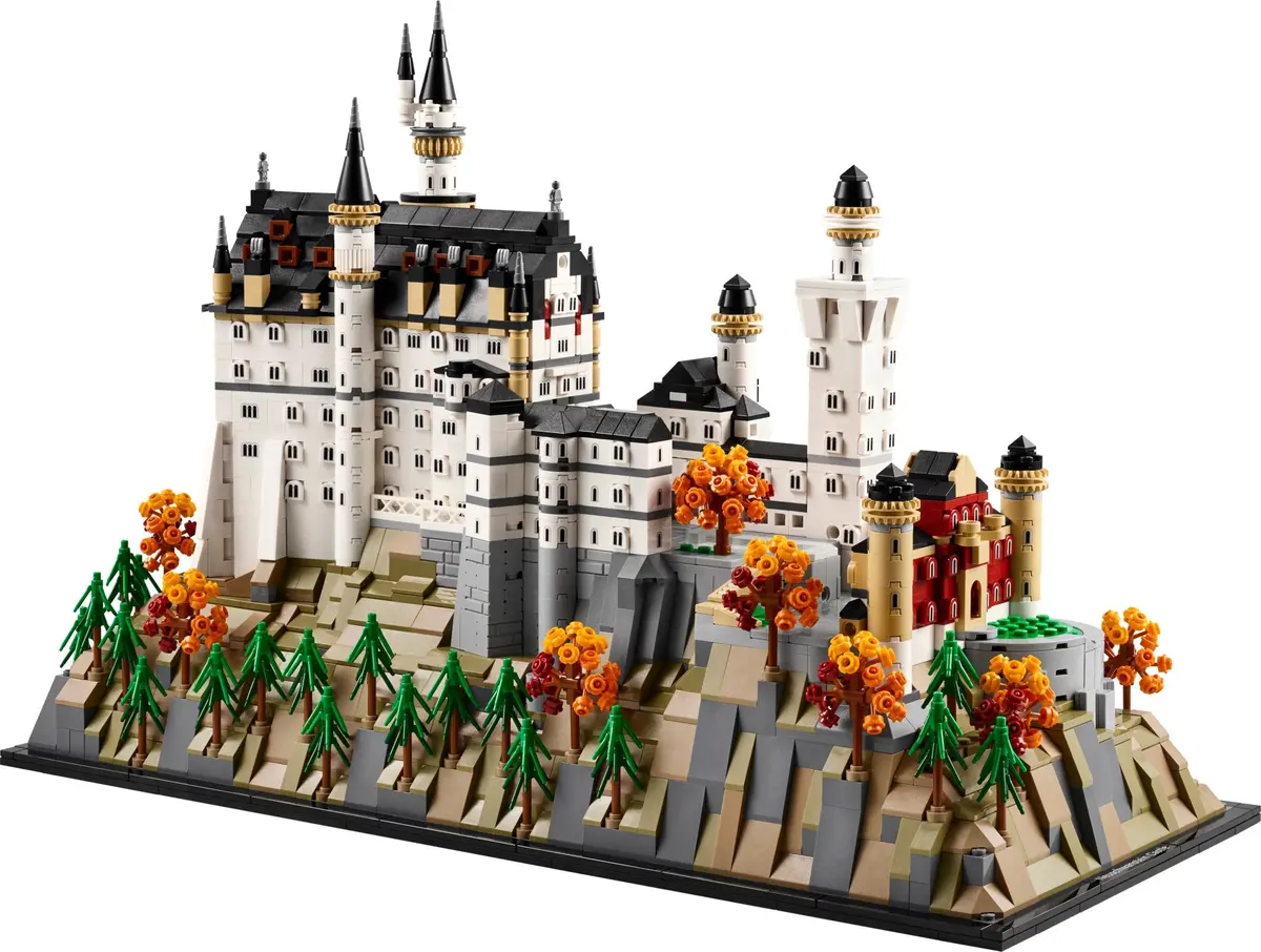 LEGO Architecture 21063 Neuschwanstein Castle set