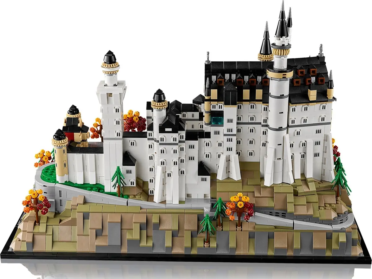 LEGO Architecture 21063 Neuschwanstein Castle set, image 15